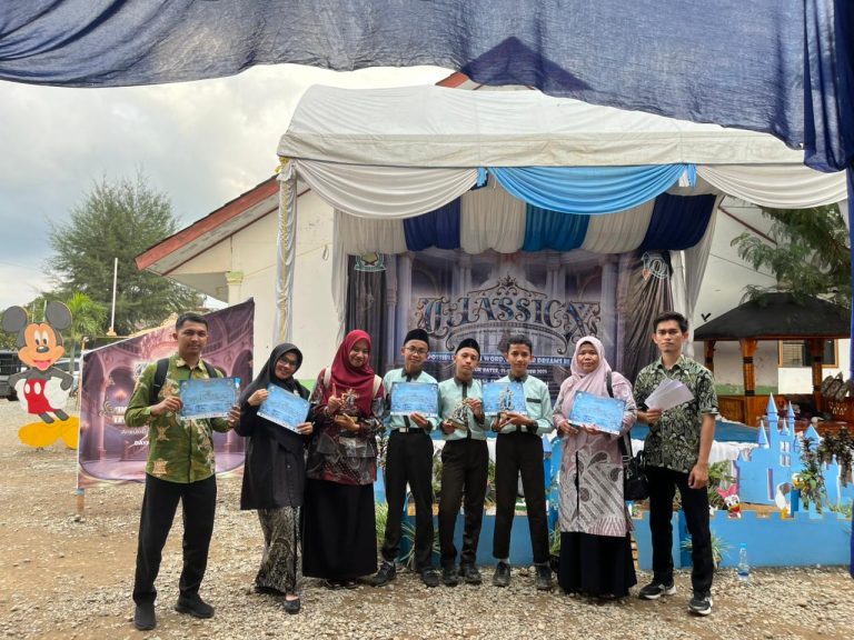 MTs Darul Ulum YPUI Banda Aceh Raih Juara Umum III di Event CLASSIC X Dayah Insan Qurani
