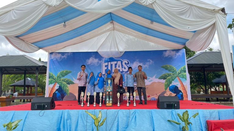 MTs Darul Ulum YPUI Banda Aceh Raih Juara Umum di Event FITAS Dayah Modern Al Falah Abu Lam U